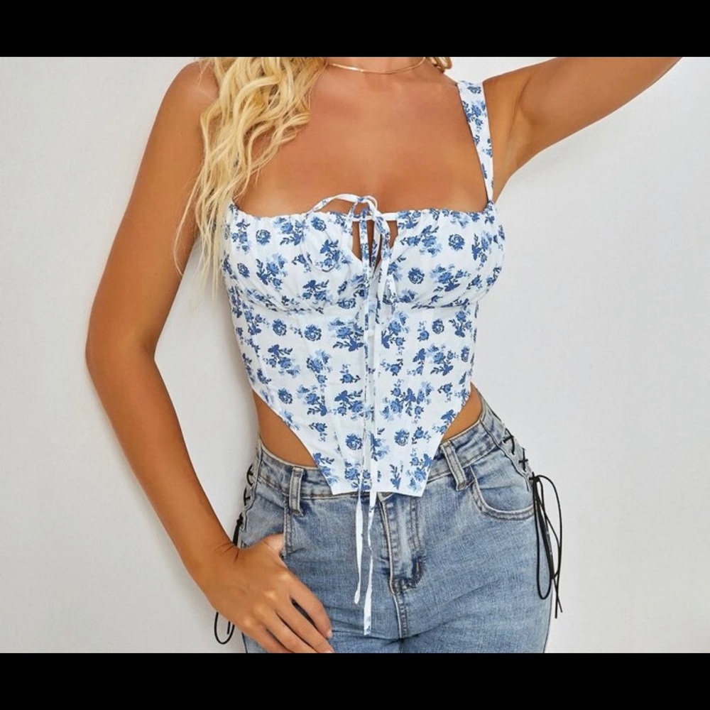 Corset / bust floral top